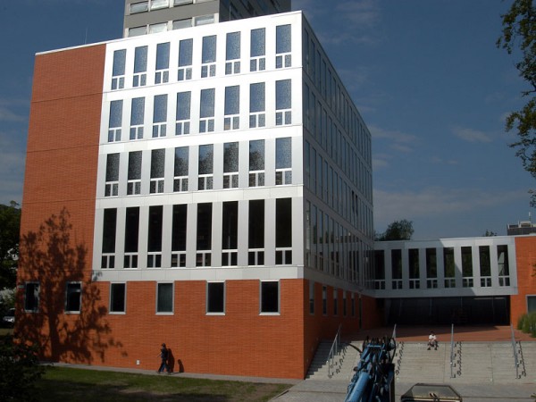 2002 Bereichsbibliothek Uni Saarland